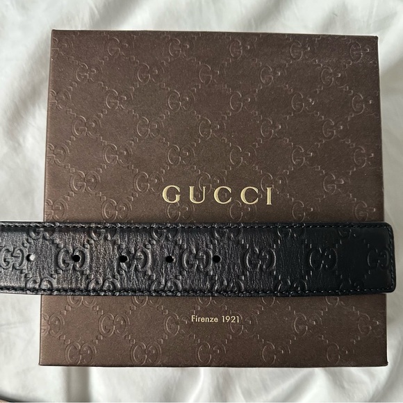 **Authentic** GUCCI Signature belt - Picture 4 of 5